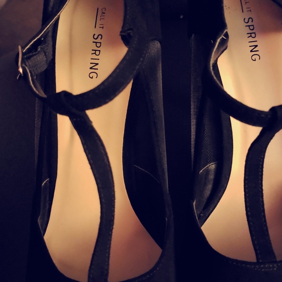 Heels - Picture 2 of 4